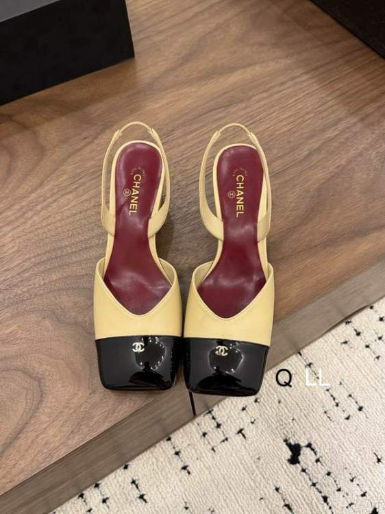 Picture of Chanel Shoes _SKUChanelsz35-4082842.5CMLL0430